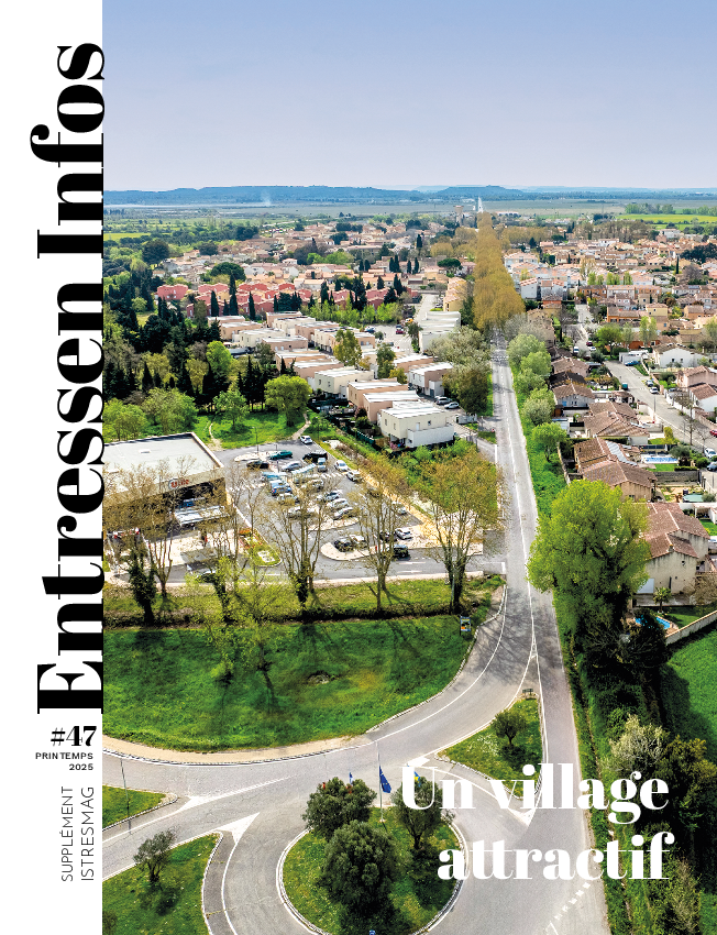 Entressen infos à télécharger - vue aérenne du village d'Entressen 