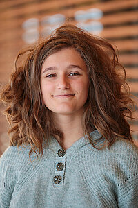 Lola VANHEUE