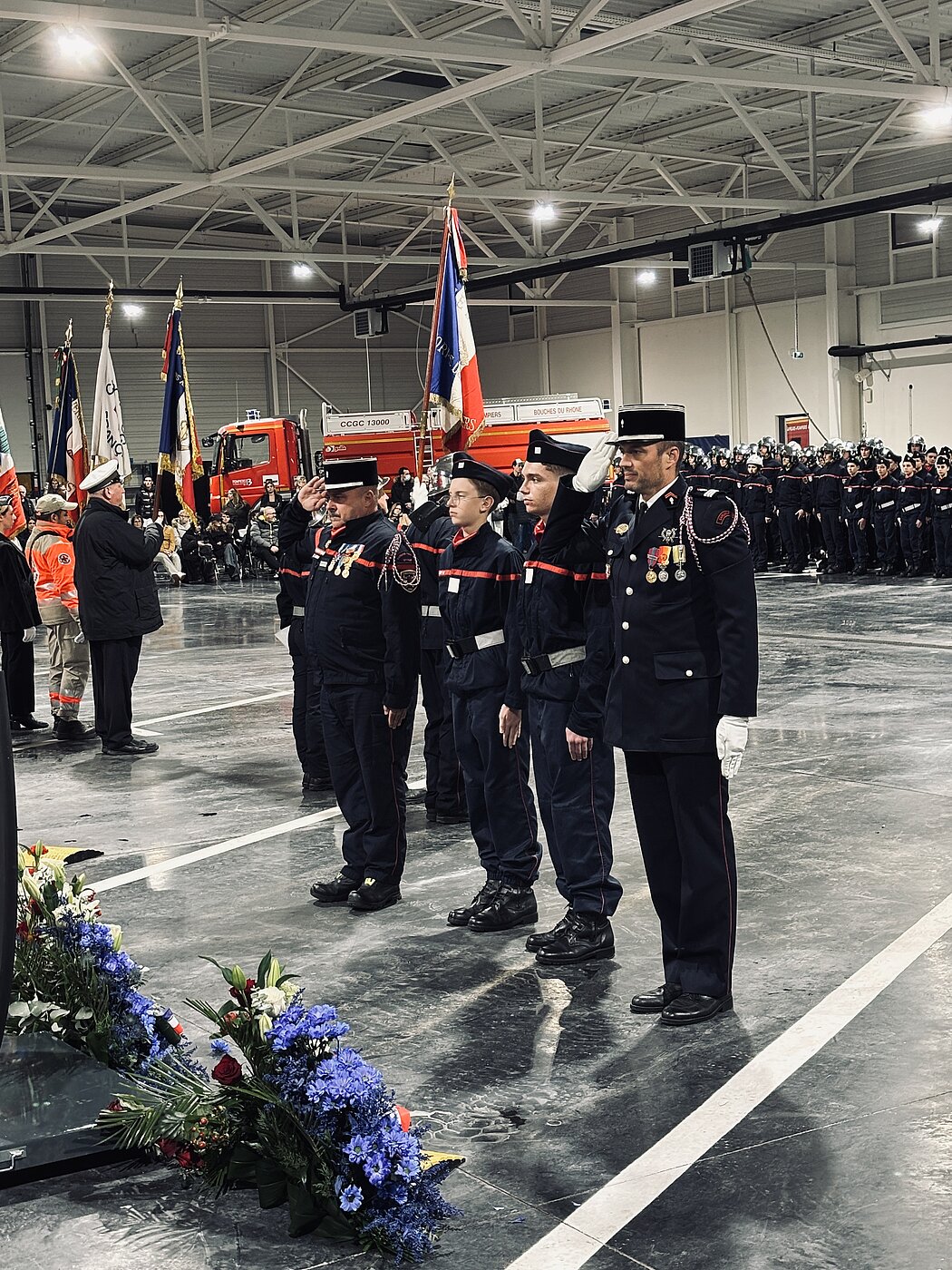 dépot de gerbes et salut