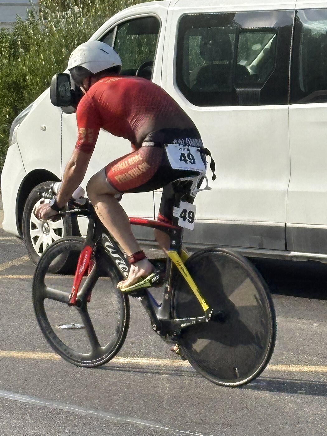 Un sportif sur un vélo