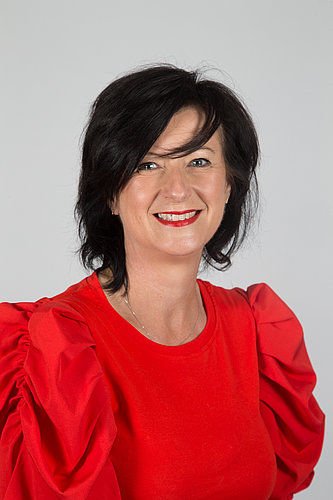 Véronique DECOMBIS Conseillère municipale, Déléguée au tourisme et aux jumelages