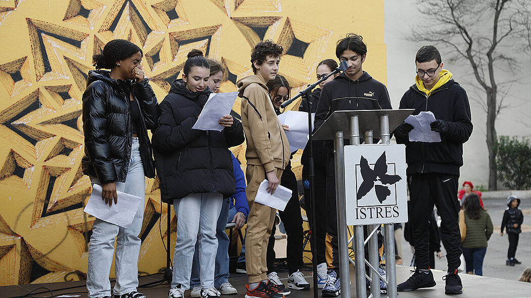 Les collégiens de Daudet ont écrit un poème pour célébrer la paix