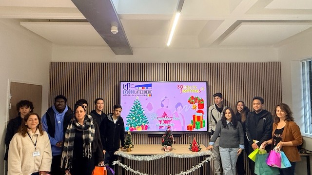 Remise de cadeaux par les lycéens de Latécoère pour les femmes victimes de violences conjugales