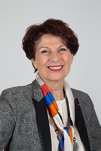 Nicole JOULIA 1ère adjointe Déléguée à la culture, aux droits des femmes et à la citoyenneté Vice-présidente du Conseil Départemental des Bouches-du-Rhône, déléguée à la culture Conseillère Métropolitaine d'Aix-Marseille-Provence