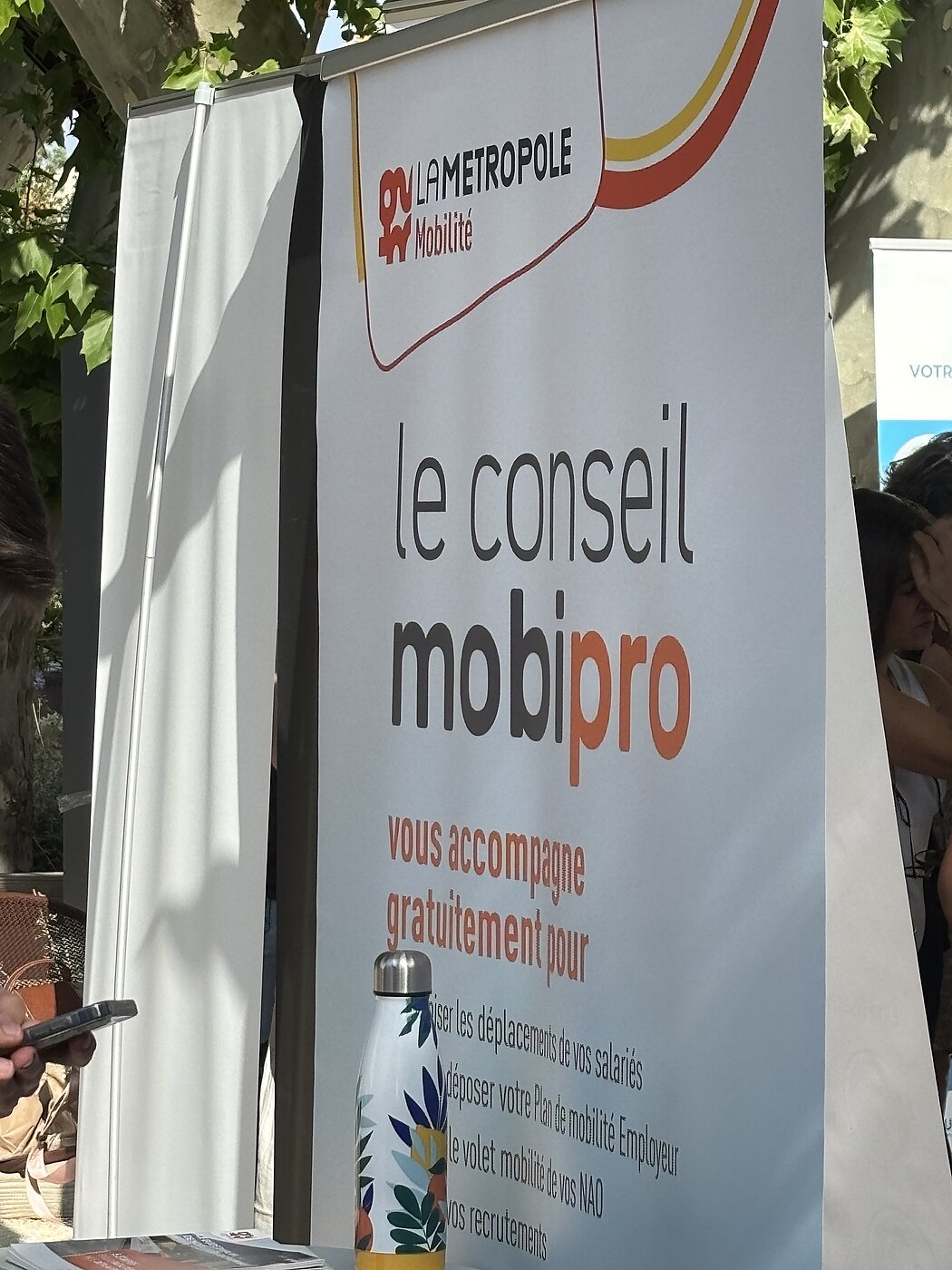 Un panneau publicitaire LE CONSEIL MOBIPRO