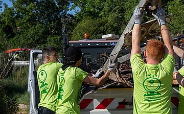 Photo Istres propre - ramassage des déchets en nature 