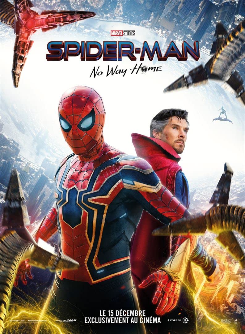 Affiche cinéma Spiderman : spiderman l'homme araignée + docteur strange en arrière plan - homme cape rouge grisonnant 