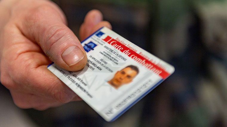CARTE DU COMBATTANT photo d'une carte de combattant